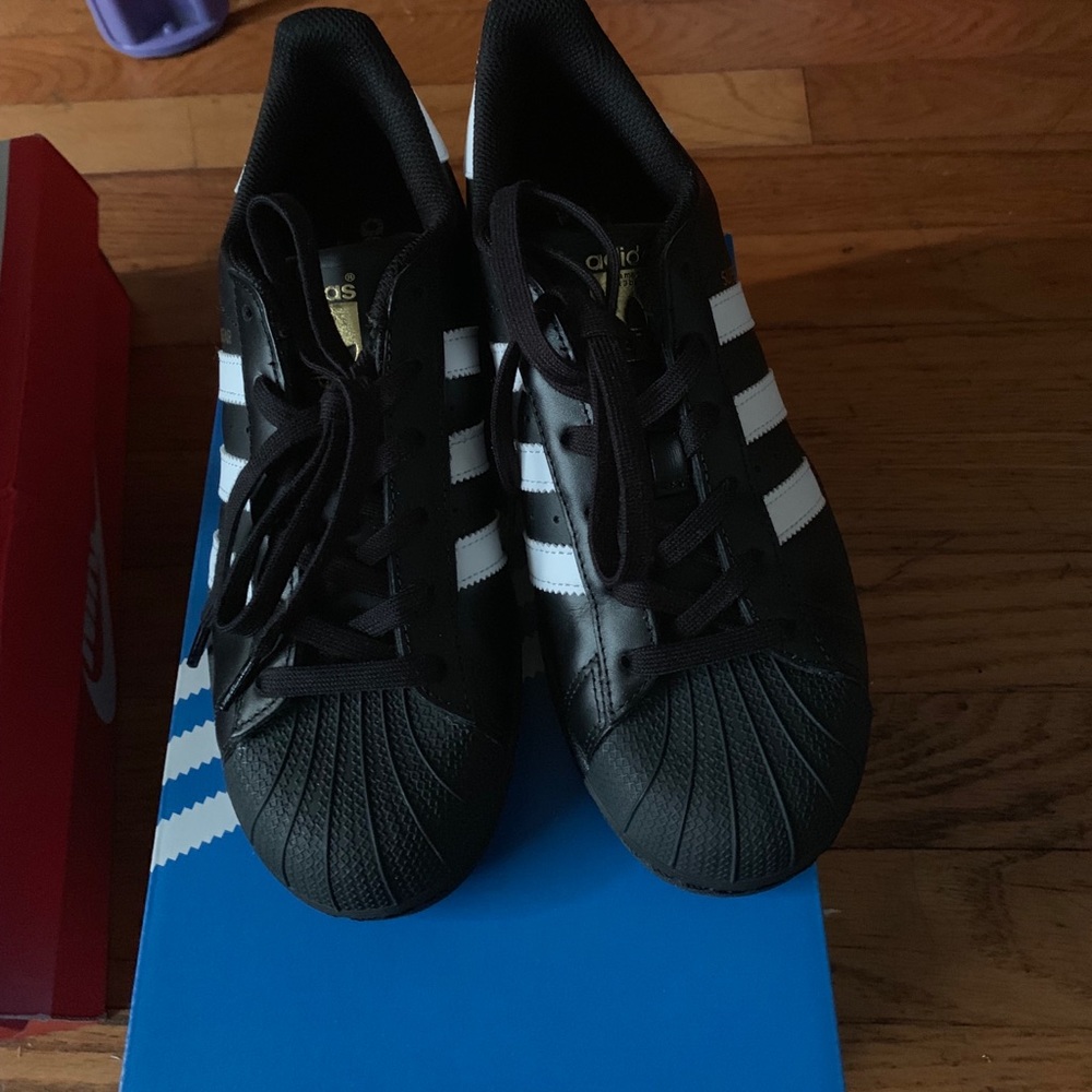 New women adidas allstar size 7 1/2